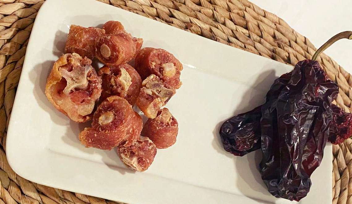 Rabo de cerdo cocido